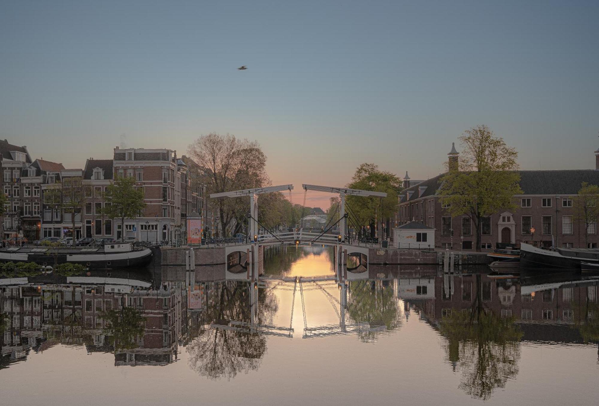Skinny Bridge Boutique Stay Amsterdam Bagian luar foto