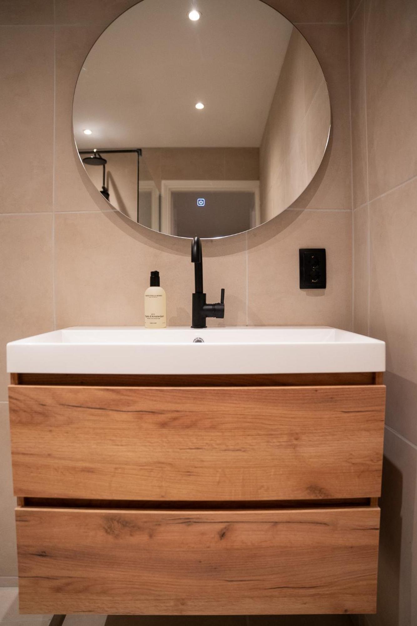Skinny Bridge Boutique Stay Amsterdam Bagian luar foto
